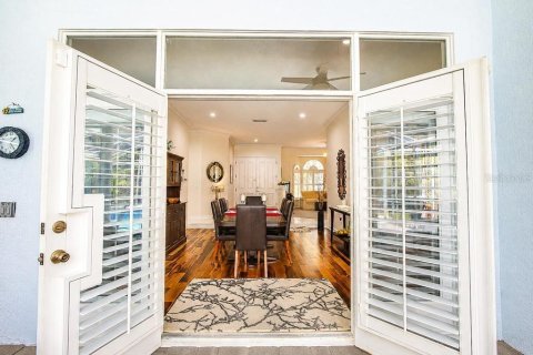 House in Orlando, Florida 4 bedrooms, 257.8 sq.m. № 2318763 - photo 12