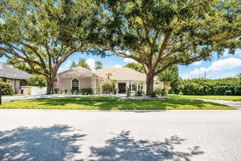 House in Orlando, Florida 4 bedrooms, 257.8 sq.m. № 2318763 - photo 2