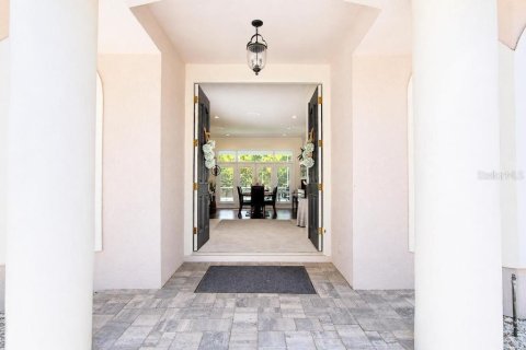 House in Orlando, Florida 4 bedrooms, 257.8 sq.m. № 2318763 - photo 4