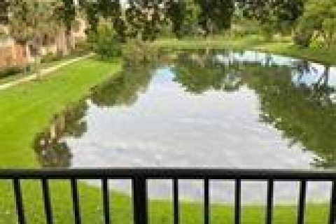 Copropriété à louer à Sunrise, Floride: 2 chambres, 95.13 m2 № 2185111 - photo 3