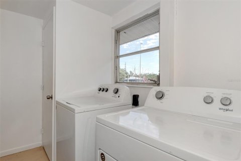 Apartamento en alquiler en Englewood, Florida, 3 dormitorios, 95.88 m2 № 1910599 - foto 16