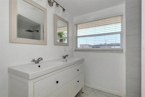 Apartamento en alquiler en Englewood, Florida, 3 dormitorios, 95.88 m2 № 1910599 - foto 9