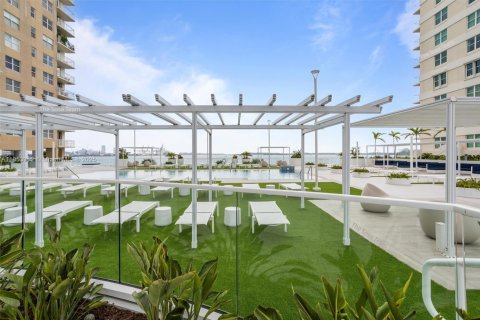 Copropriété à louer à Miami, Floride: 2 chambres, 91.51 m2 № 1871839 - photo 17