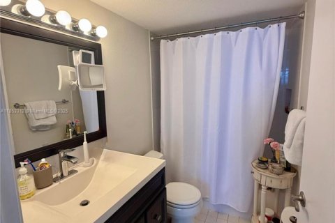 Copropriété à louer à Miami, Floride: 2 chambres, 91.51 m2 № 1871839 - photo 7