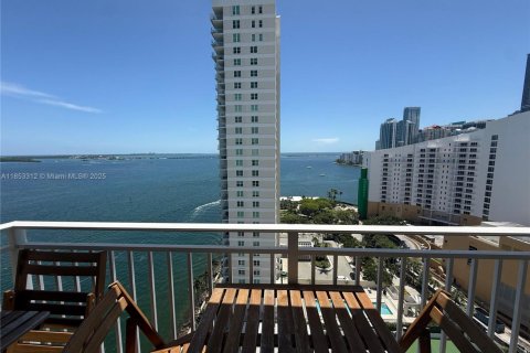 Copropriété à louer à Miami, Floride: 2 chambres, 91.51 m2 № 1871839 - photo 2