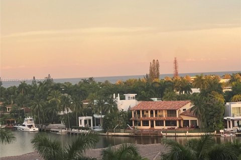 Condominio en venta en Aventura, Florida, 3 dormitorios, 252.69 m2 № 2058083 - foto 5