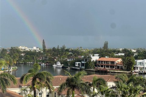 Condominio en Aventura, Florida, 3 dormitorios  № 2058083