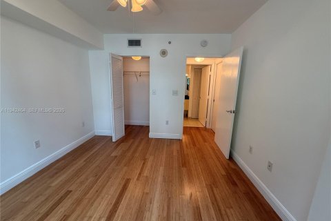 Снять в аренду кондоминиум в Майами, Флорида 2 спальни, 97.64м2, № 1999966 - фото 19