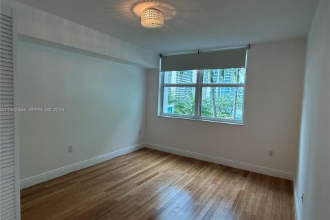 Снять в аренду кондоминиум в Майами, Флорида 2 спальни, 97.64м2, № 1999966 - фото 25