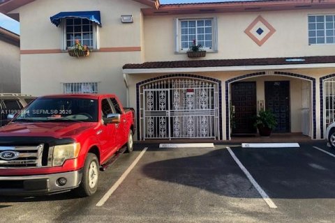 Condo in Hialeah, Florida, 2 bedrooms  № 2065584