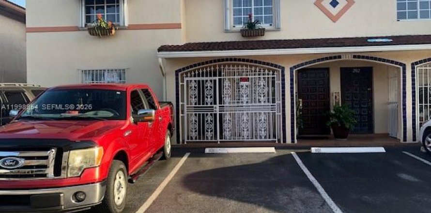 Кондоминиум с 2 спальнями в Хайалиа, Флорида № 2065584