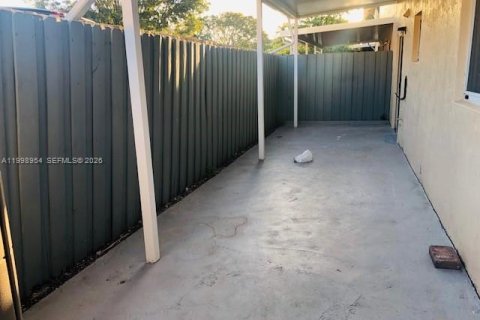 Купить кондоминиум в Хайалиа, Флорида 2 спальни, 89.19м2, № 2065584 - фото 7