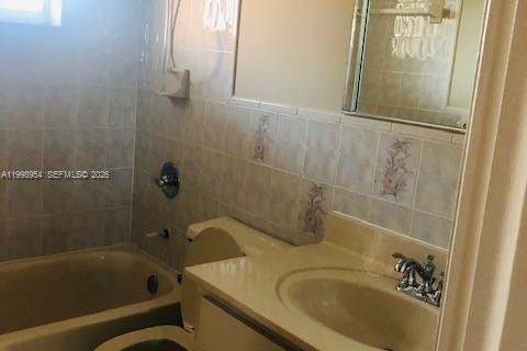 Купить кондоминиум в Хайалиа, Флорида 2 спальни, 89.19м2, № 2065584 - фото 12