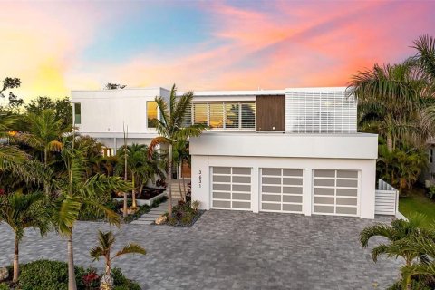 House in Sarasota, Florida 4 bedrooms, 437.11 sq.m. № 2098536 - photo 12