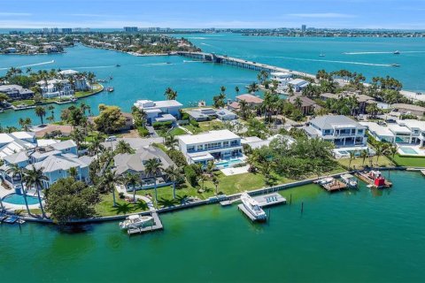 House in Sarasota, Florida 4 bedrooms, 437.11 sq.m. № 2098536 - photo 3