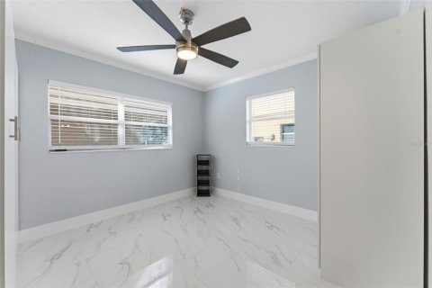 Copropriété à vendre à Treasure Island, Floride: 2 chambres, 111.48 m2 № 2203022 - photo 18