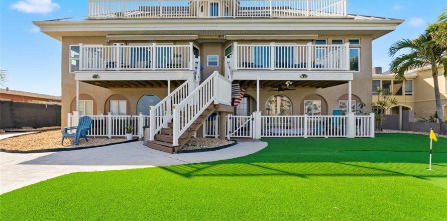 Condo à Treasure Island, Floride, 2 chambres № 2203022