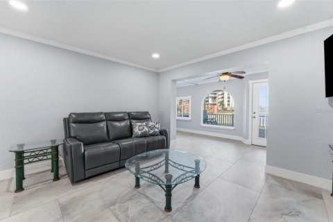 Copropriété à vendre à Treasure Island, Floride: 2 chambres, 111.48 m2 № 2203022 - photo 13