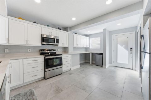 Copropriété à vendre à Treasure Island, Floride: 2 chambres, 111.48 m2 № 2203022 - photo 6