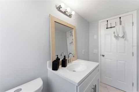 Copropriété à vendre à Treasure Island, Floride: 2 chambres, 111.48 m2 № 2203022 - photo 16