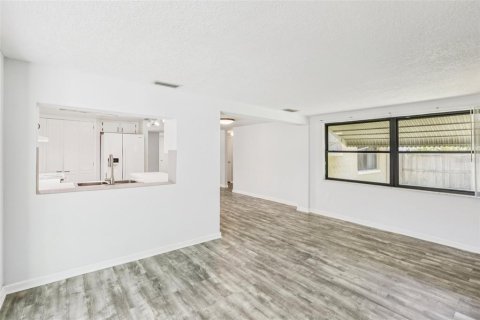 House in New Port Richey, Florida 2 bedrooms, 124.86 sq.m. № 1879401 - photo 14