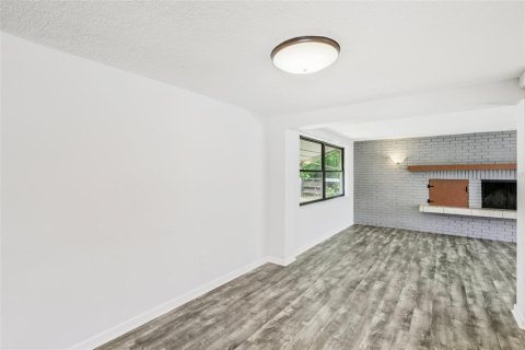 House in New Port Richey, Florida 2 bedrooms, 124.86 sq.m. № 1879401 - photo 17