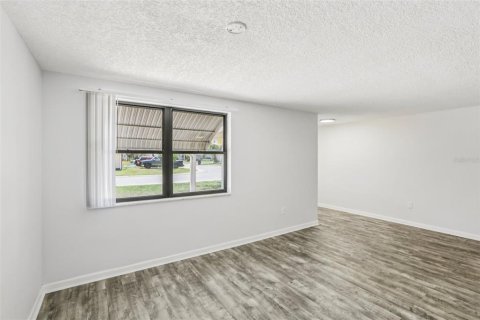 House in New Port Richey, Florida 2 bedrooms, 124.86 sq.m. № 1879401 - photo 8