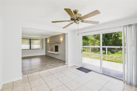 House in New Port Richey, Florida 2 bedrooms, 124.86 sq.m. № 1879401 - photo 23