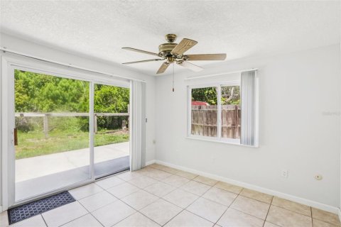 House in New Port Richey, Florida 2 bedrooms, 124.86 sq.m. № 1879401 - photo 22