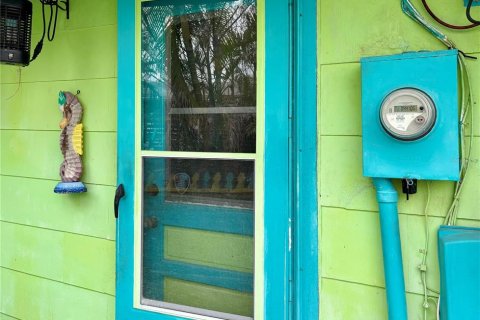 House in Redington Shores, Florida 2 bedrooms, 87.79 sq.m. № 1525726 - photo 2