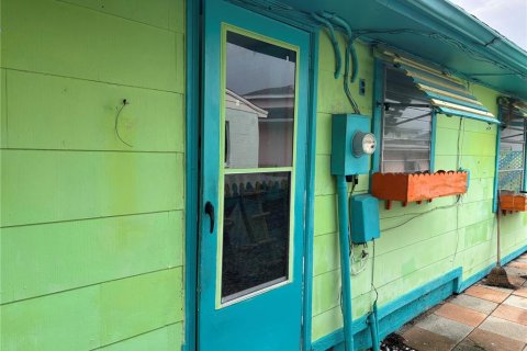 House in Redington Shores, Florida 2 bedrooms, 87.79 sq.m. № 1525726 - photo 17