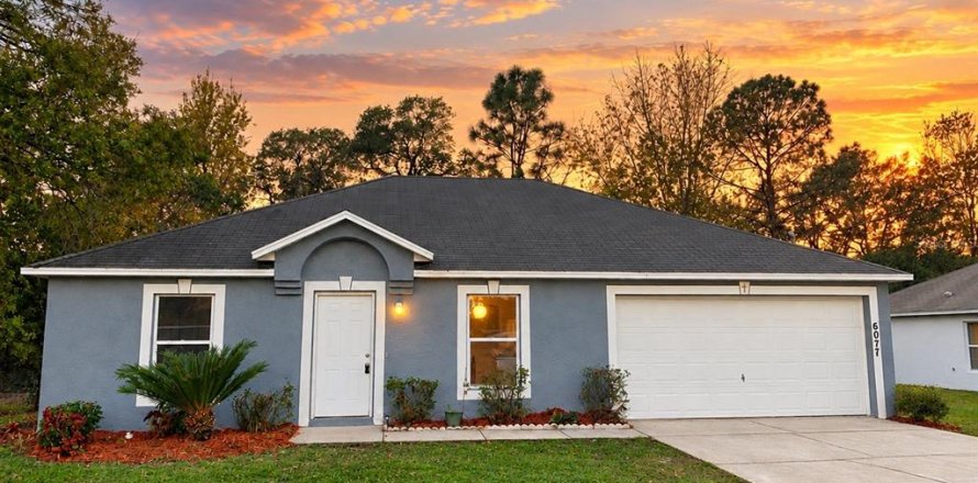 Villa ou maison à Spring Hill, Floride 3 chambres, 125.23 m2 № 2388992