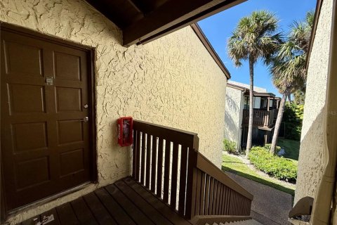 Condo in Saint Petersburg, Florida, 2 bedrooms  № 2377802 - photo 3