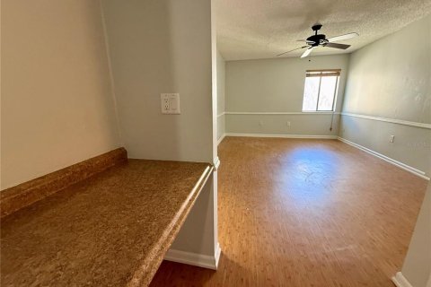 Condo in Saint Petersburg, Florida, 2 bedrooms  № 2377802 - photo 25