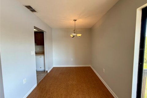 Condo in Saint Petersburg, Florida, 2 bedrooms  № 2377802 - photo 9