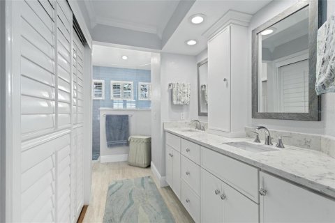 House in Bradenton, Florida 4 bedrooms, 198.63 sq.m. № 1647627 - photo 20