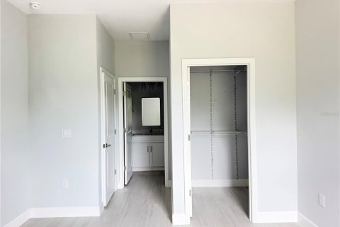 Apartment in Port Charlotte, Florida 3 bedrooms, 126.81 sq.m. № 2431169 - photo 5