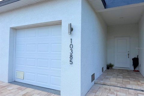 Apartment in Port Charlotte, Florida 3 bedrooms, 126.81 sq.m. № 2431169 - photo 3