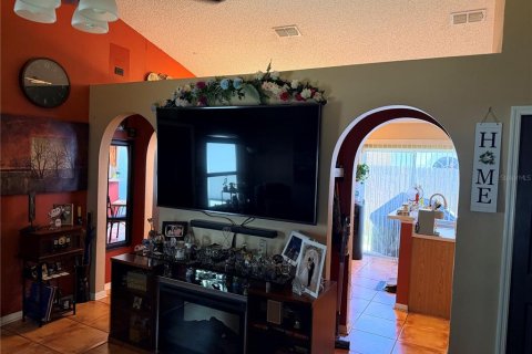 House in Wesley Chapel, Florida 3 bedrooms, 107.58 sq.m. № 2221406 - photo 7