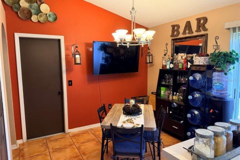 House in Wesley Chapel, Florida 3 bedrooms, 107.58 sq.m. № 2221406 - photo 5