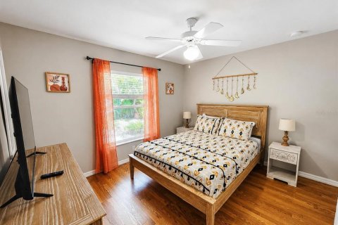 House in North Port, Florida 3 bedrooms, 159.88 sq.m. № 2218981 - photo 21