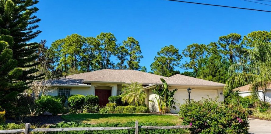 House in North Port, Florida 3 bedrooms, 159.88 sq.m. № 2218981
