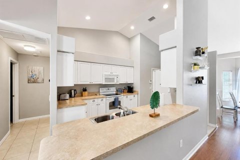 House in North Port, Florida 3 bedrooms, 159.88 sq.m. № 2218981 - photo 10