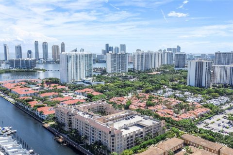 Снять в аренду кондоминиум в Авентура, Флорида 2 спальни, 122.07м2, № 2060635 - фото 4