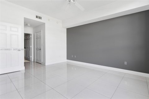 Снять в аренду кондоминиум в Авентура, Флорида 2 спальни, 122.07м2, № 2060635 - фото 25