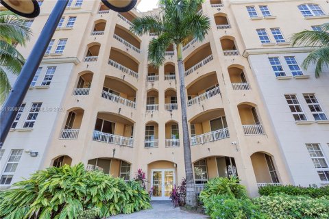 Снять в аренду кондоминиум в Авентура, Флорида 2 спальни, 122.07м2, № 2060635 - фото 3