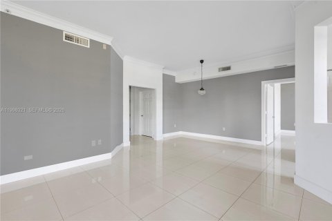 Снять в аренду кондоминиум в Авентура, Флорида 2 спальни, 122.07м2, № 2060635 - фото 9