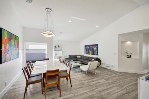 Casa en venta en Hollywood, Florida, 4 dormitorios № 2050535 - foto 5