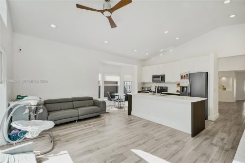 Casa en venta en Hollywood, Florida, 4 dormitorios № 2050535 - foto 7