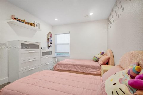 Casa en venta en Hollywood, Florida, 4 dormitorios № 2050535 - foto 20